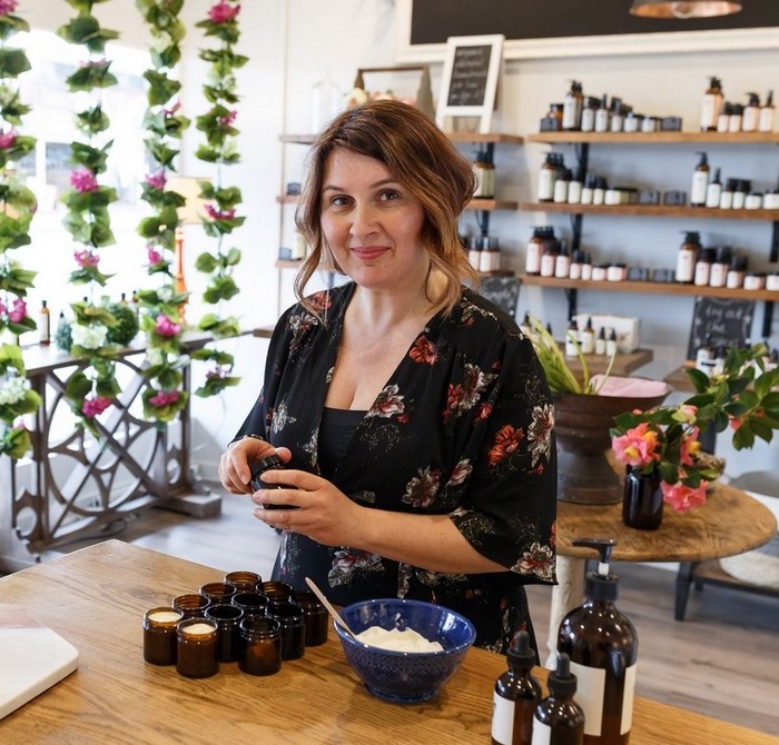 aromatherapist-dina-home-page-mobile